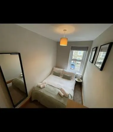 Villa Whole House In Wiltshire Chippenham  Esterno foto