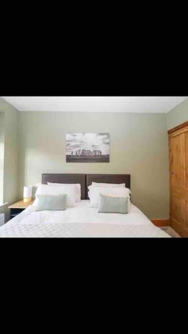 Whole House In Wiltshire Holiday home *